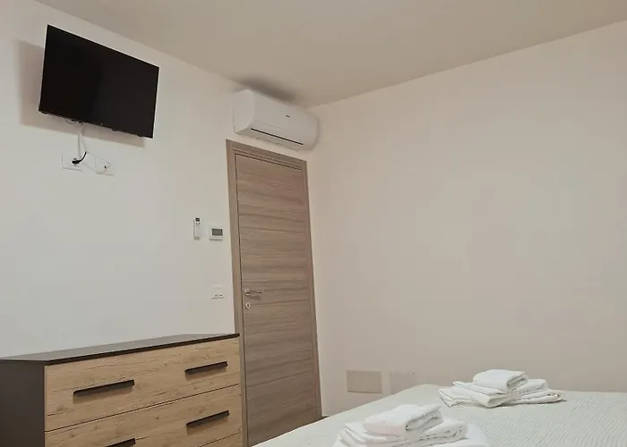 Apartament Casa Martin 2 *