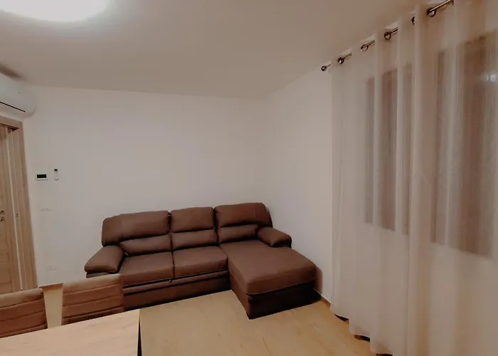 Apartament Casa Martin 2 *